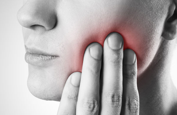 Dor de dente: causas e o que fazer